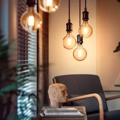 Ampoule LED connectée Philips Hue Filament Globe E27 IP20 580lm 7W blanc doux