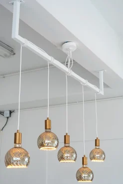 Ampoule LED décorative E27 250lm blanc chaud 6W Segula