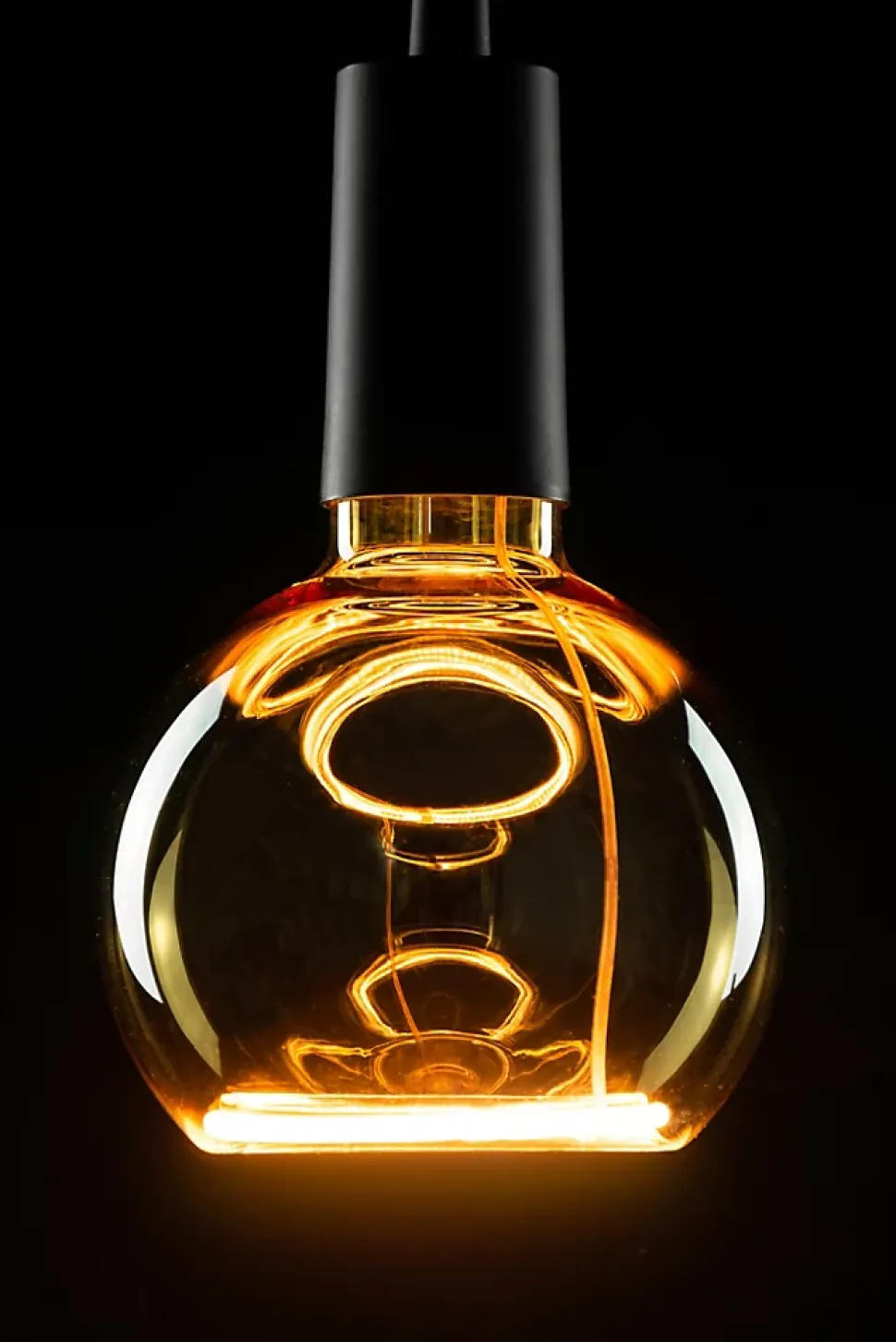 Ampoule LED décorative E27 240lm blanc chaud 4W Segula