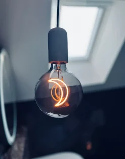 Ampoule LED décorative globe Moon smoky G125 E27 1,5W 70lm ⌀12,5 x H.17,2cm blanc chaud Girard Sudron