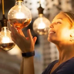 Ampoule LED E27 Filament 4W G95 Reflet Argent - Blanc Chaud 2300k - 3500k - SILUMEN