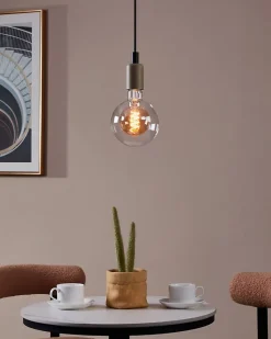 Ampoule LED E27 200lm blanc chaud dimmable 4W Eglo