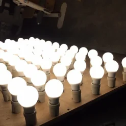 Ampoule LED E27 18W 220V A70 - Blanc Chaud 2300K - 3500K - SILAMP