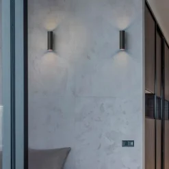 Aplique mural Double éclairage vers le haut et vers le bas aluminium noir 2 douilles GU10 ampoules non incluses.