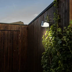 Applique d'extérieur à energie solaire à detecteur de mouvement LED intégrée Moon gris anthracite 9,5W 1000lm Lutec