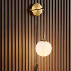 Applique laiton verre blanc avec câble et interrupteur - Robyn