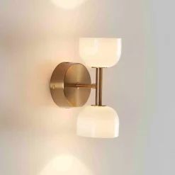 Applique LED laiton à deux globes opalins en verre - Nysséa