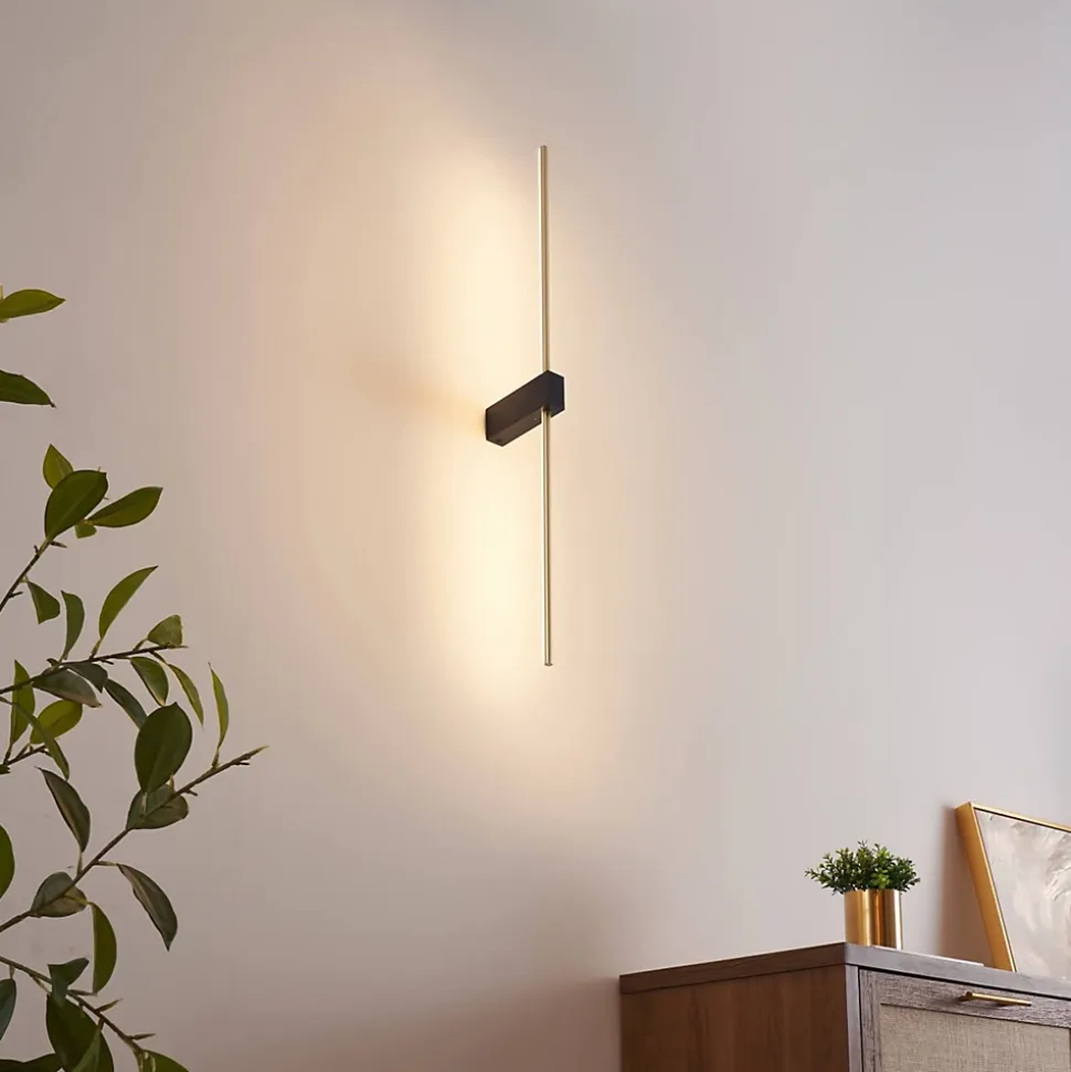 Applique LED minimaliste socle noir et tige laiton 80 cm - Edeline