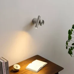 Applique liseuse orientable et dimmable design chromé - Isévia