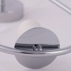 Applique murale design Goutte avec sphère en verre opalin et rosace métallique argentée E27.