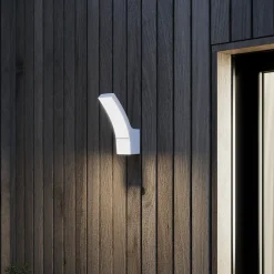 Applique murale extérieur LED intégrée Gambell 1600lm 10W IP44 blanc chaud l.8 x H.24 cm GoodHome blanc