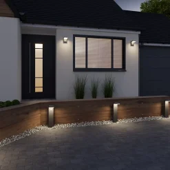 Applique murale extérieure solaire LED intégrée à détection Tomman 650 lm IP44 noir GoodHome