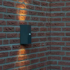 Applique murale gris foncé avec 2 lumières IP44 avec détecteur de mouvement - Baleno