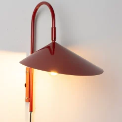 Applique murale métal rouge style nordique wabi-sabi douille E27