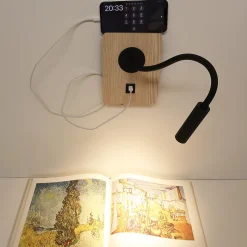 Applique murale noir et bois avec faisceau flexible 3W port USB et Type C interrupteur avec puces CREE.