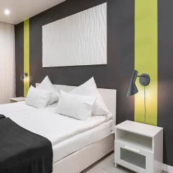 Applique Murale Pivotante avec Câble Prise et Interrupteur Oslo - Design Contemporain et Élégant E27 Métal Gris