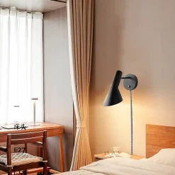 Applique Murale Pivotante avec Câble Prise et Interrupteur Oslo - Design Contemporain et Élégant E27 Métal Noir