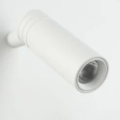 Applique murale 7W spot orientable 3W avec port USB et Type C interrupteurs lumière 2700K spot gauche en métal blanc.