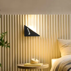 Applique noire triangle LED avec liseuse et angle droit à gauche - Elaris Type B