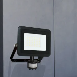 Arlux Lighting Projecteur mural KREON 2 - IP44, 30W, 4000K, 3000lm, Noir - Détecteur IR