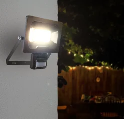 Arlux Lighting Projecteur Mural NINO 30W 2400lm - Detecteur de Mouvement - Noir