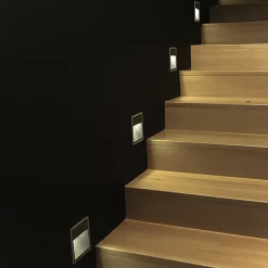 Balise LED saillie Carré 2W 220V 55 degrés Noire IP65 pour Escalier - Blanc Neutre 4000K - 5500K - SILAMP