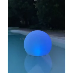 Boule solaire étanche 30cm, lumière blanche ou multicolore. 3 usages : flottante, posée, plantée