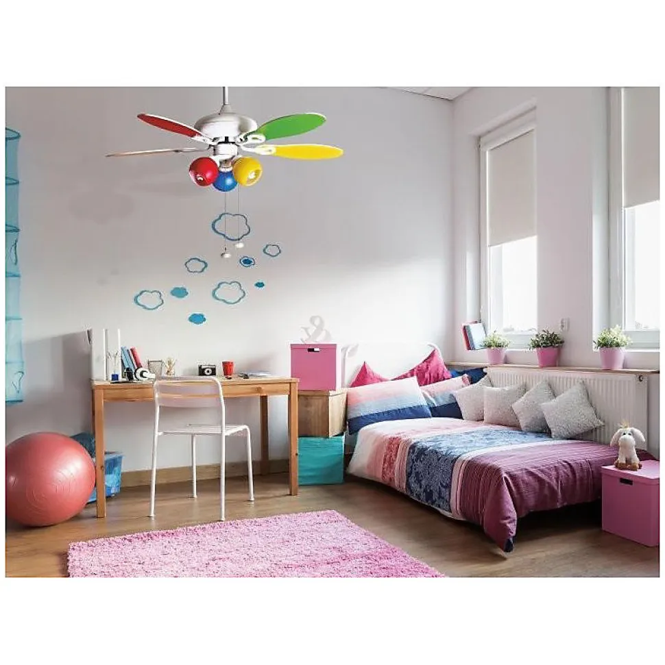 Colore de Purline By KlassFan un ventilateur de plafond avec point lumineux réversible pales bi faces blanches ou multicolore.