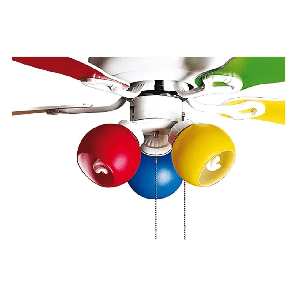 Colore de Purline By KlassFan un ventilateur de plafond avec point lumineux réversible pales bi faces blanches ou multicolore.