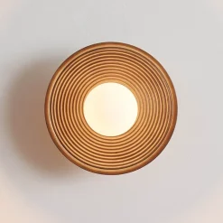 Eclairage moderne en bois de noyer et verre blanc - Thalan