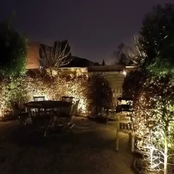 Ensemble de 4 spots de jardin noirs avec LED IP68 - Garly