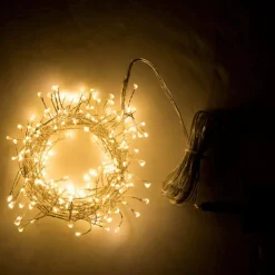 Guirlande lumineuse en plastique blanc 2m