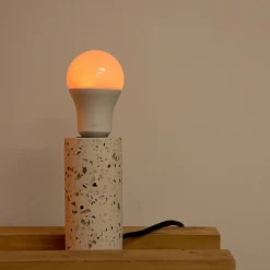 KOZii - Ampoule LED connectée KOZii, éclairage blancs + couleurs, E27 A60 Opaque 9W - KE806GRVBCCT