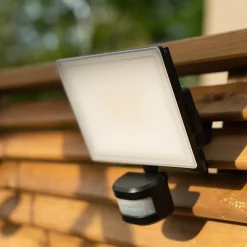 KOZii - Projecteur mural connecté KOZII 20W blancs et couleurs, Détecteur de mouvement - KPR20WMDRVBCCT