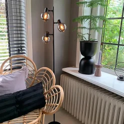 Lampadaire intelligent noir avec verre fumé, inclut 3 ampoules Wifi P45 - Vidro
