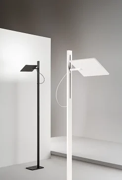 Lampadaire led de salon noir, 24W 2160lm, réglable en hauteur et orientable à 340, interrupteur on/off, CCT et variateur à pied