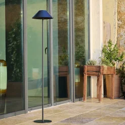 Lampadaire solaire NERIO TALL en acier noir H150cm