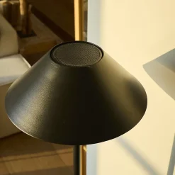 Lampadaire solaire NERIO TALL en acier noir H150cm