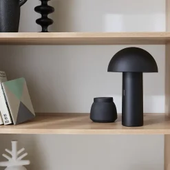 Lampe à poser sans fil nomade à tête orientable noire H 28cm. intérieur / extérieur