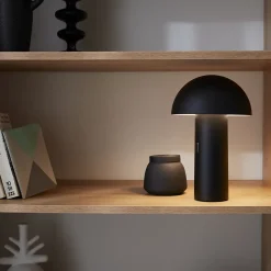 Lampe à poser sans fil nomade à tête orientable noire H 28cm. intérieur / extérieur