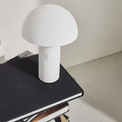 Lampe à poser sans fil nomade à tête orientable blanche H 28cm. intérieur / extérieur