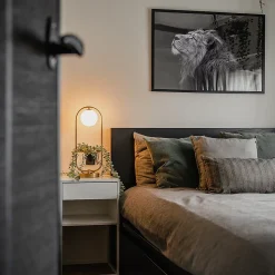 Lampe de table Art déco dorée avec verre blanc - Isabella