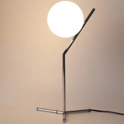 Lampe de Table Boule en Verre et Aluminium Argenté Éclairage Nocturne pour Chambres et Salons E27 18cm ALESSIA