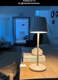 Lampe de table JUSTINE en pvc avec LED intégré - Crème - Lucide