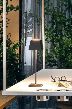 Lampe de table LED Siesta gris tourterelle portable et rechargeable IP54