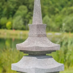 Lanterne japonaise pagode en pierre de lave 90 cm