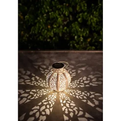 Lanterne solaire en métal ajouré à poser ou suspendre- Hauteur 25cm- Diamètre 15cm- 1 LED blanche- 10 Lumens- Eclairage extérieur