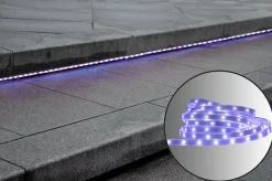 Le LED 'Stripe' outdoor 1000 cm, 36 watts, blanc chaud, avec changement de couleur, dimmable, télécommande et accessoires inclus