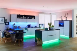 MaxLED 250 Strip LED Smart Home Zigbee 3.0 Kit de base 5m RGBW+ 5m revêtue IP44 22W 200lm/m 30 LEDs/m RGBW+ 36VA