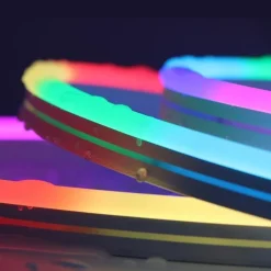 Néon Flexible Connecté LED RGBIC Tuya 24V 5M 60LED/m IP65 - SILAMP